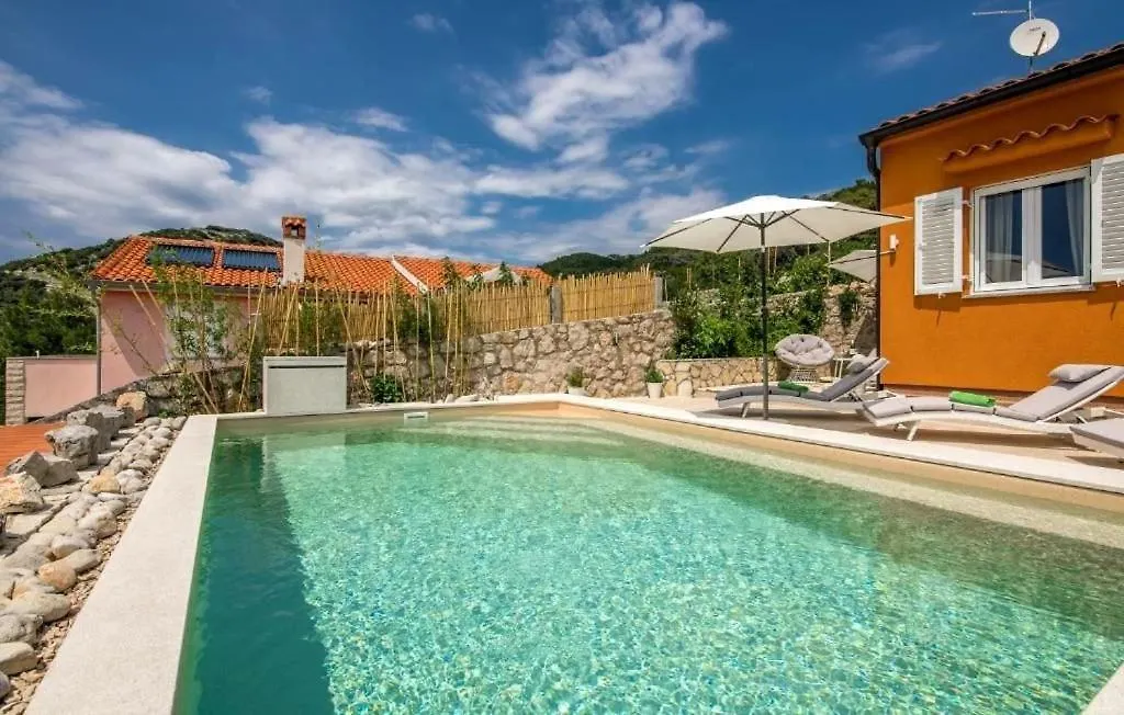 Villa Miholascica 3 In Island Cres By Villas Guide Croatia